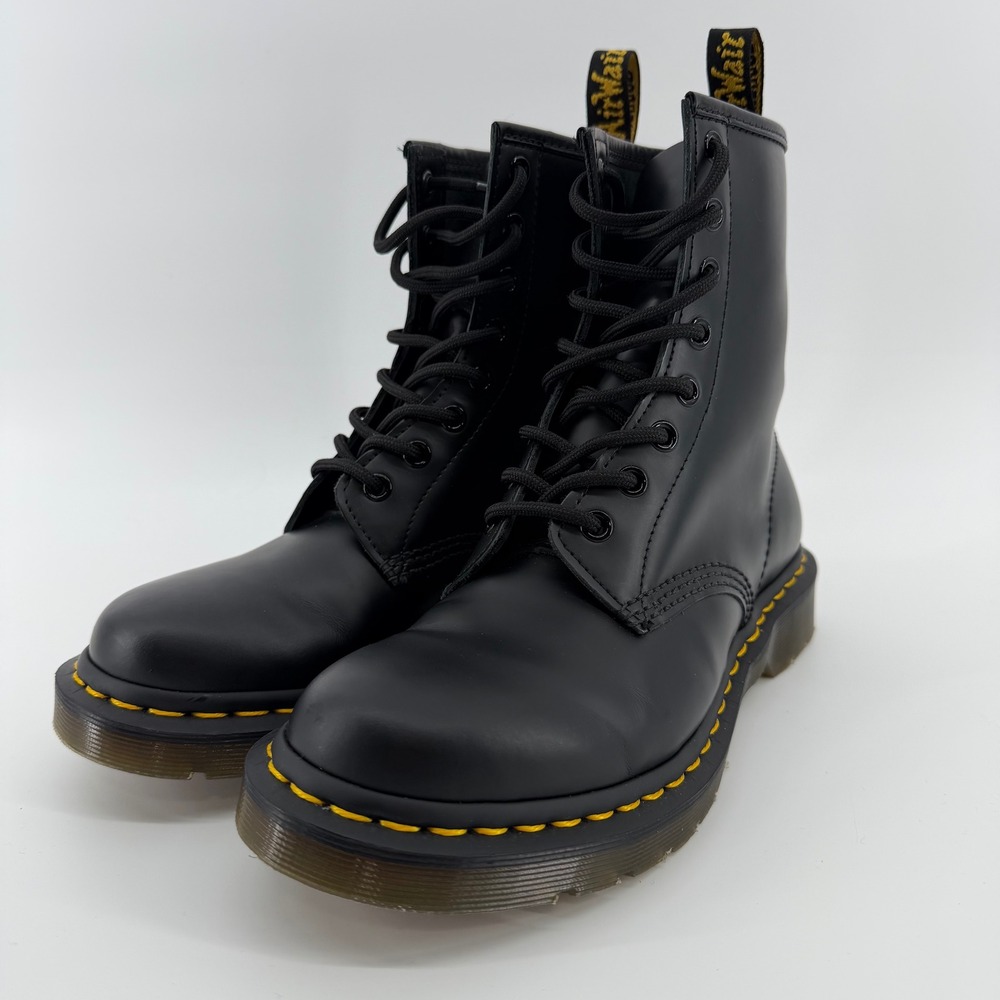 Dr. Martens 1460 Boot Women 8 Black Smooth Leather 8-Eye Lace Up 11821